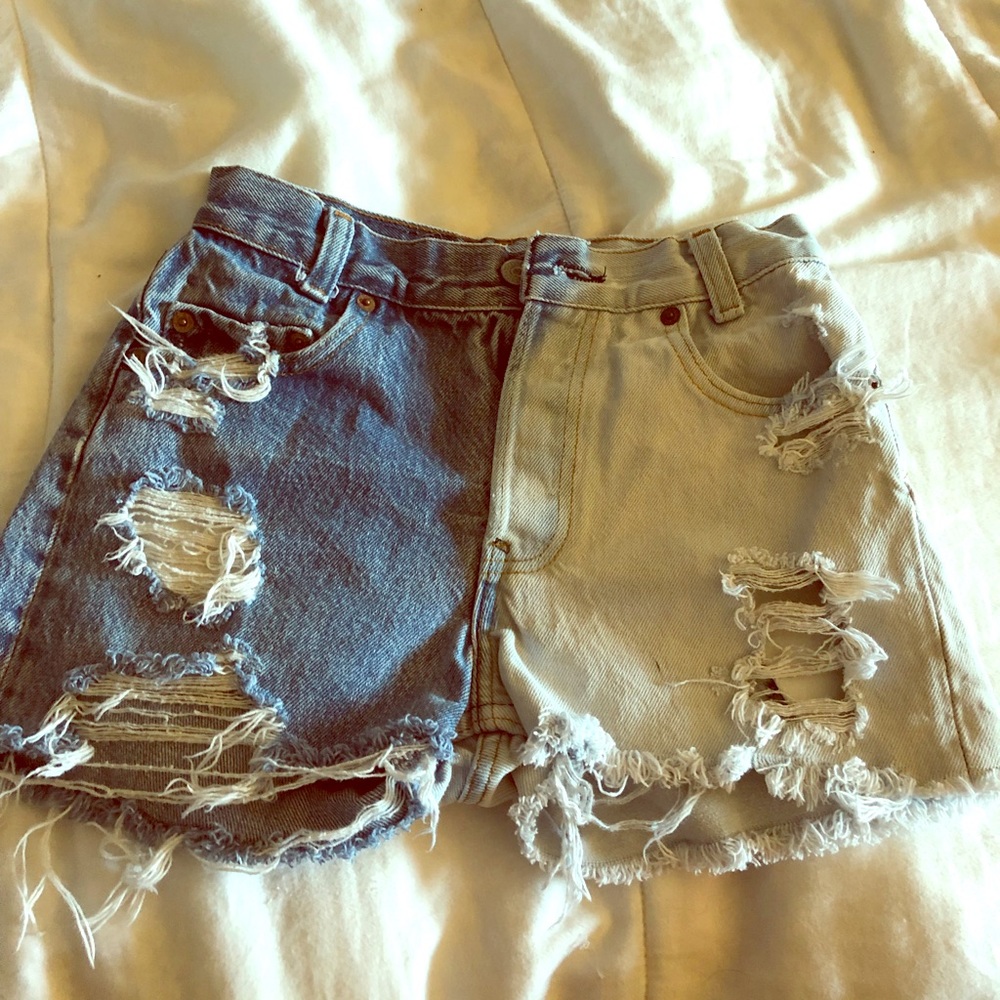 LEVIS DENIM SHORTS